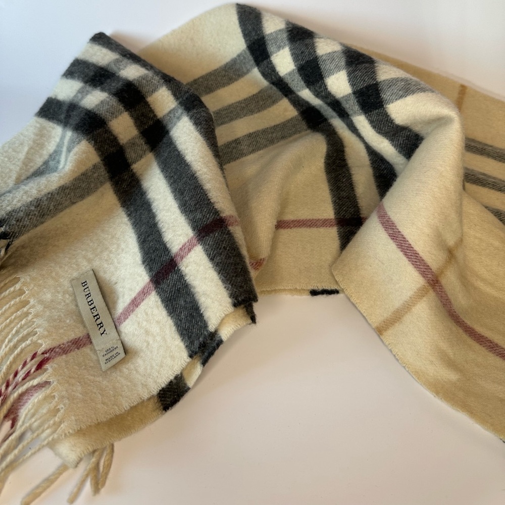 Burberry Scarf - Picture 3 of 3